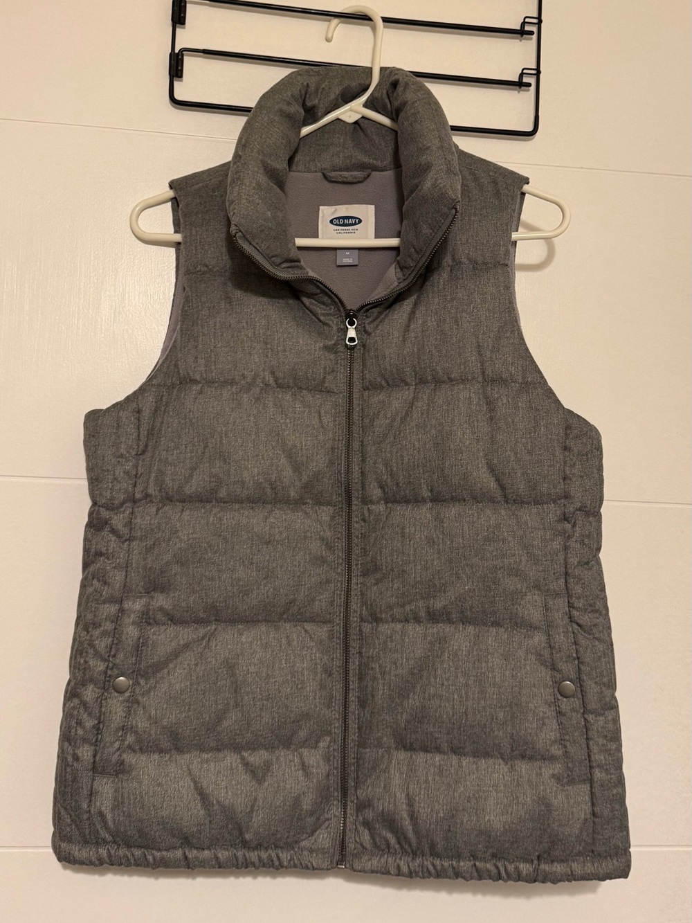 Old Navy Women's Gray Quilted Puffer Vest with High Collar